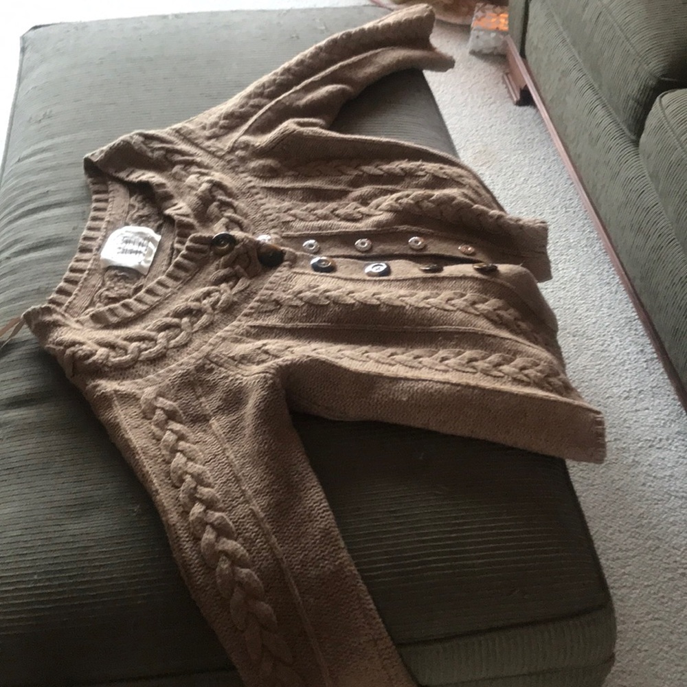 Adorable Heavy knit sweater